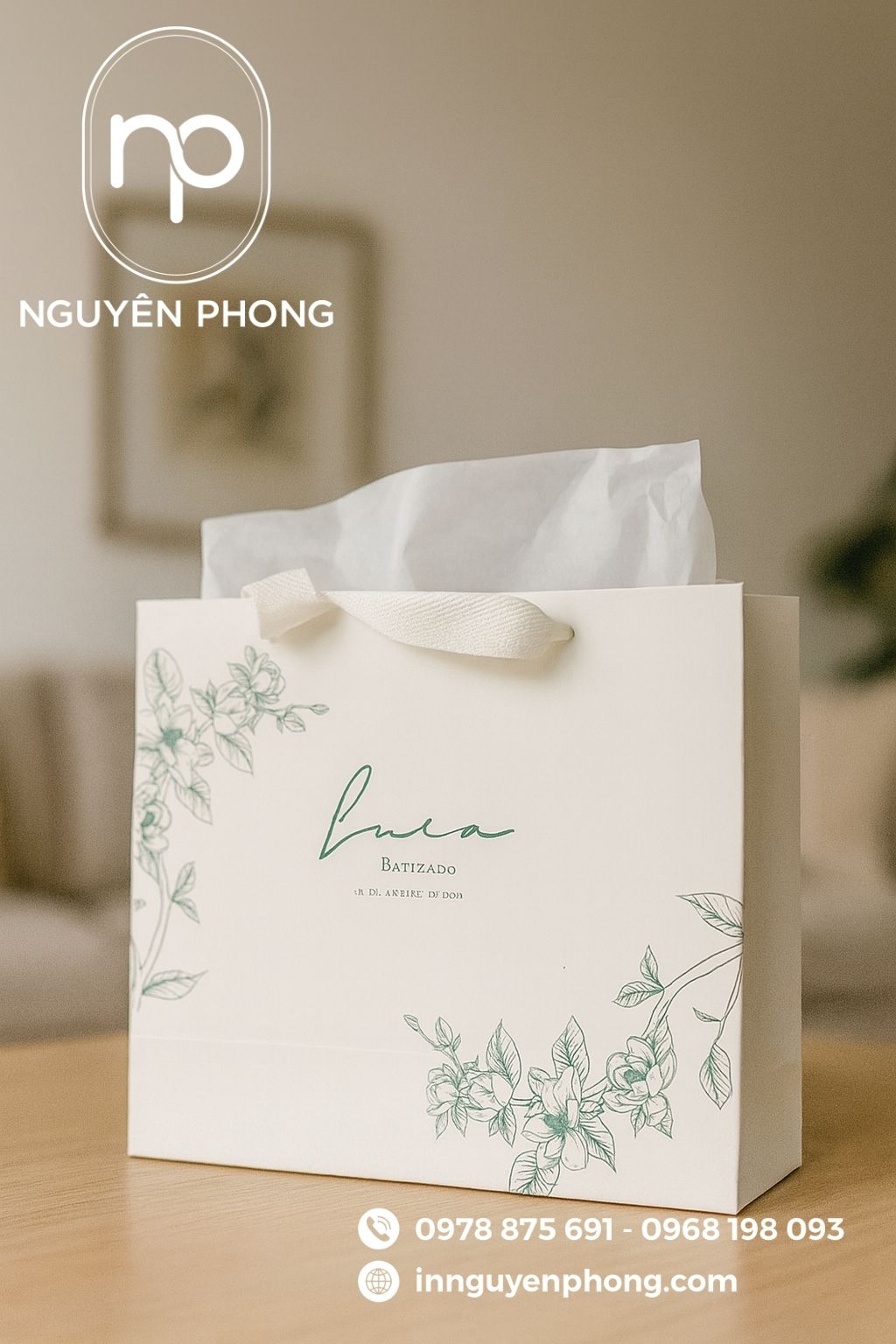 Mẫu túi giấy đựng quà in logo 